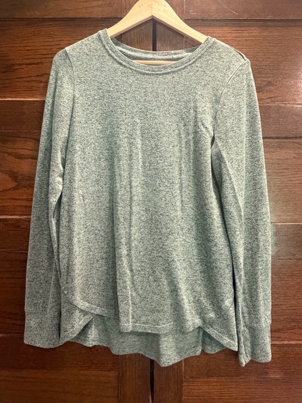 Cuddl Duds medium softknit Heathered green Long Sleeve Top shirt jersey knit